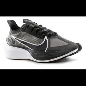 NWT Womens Nike Zoom Gravity